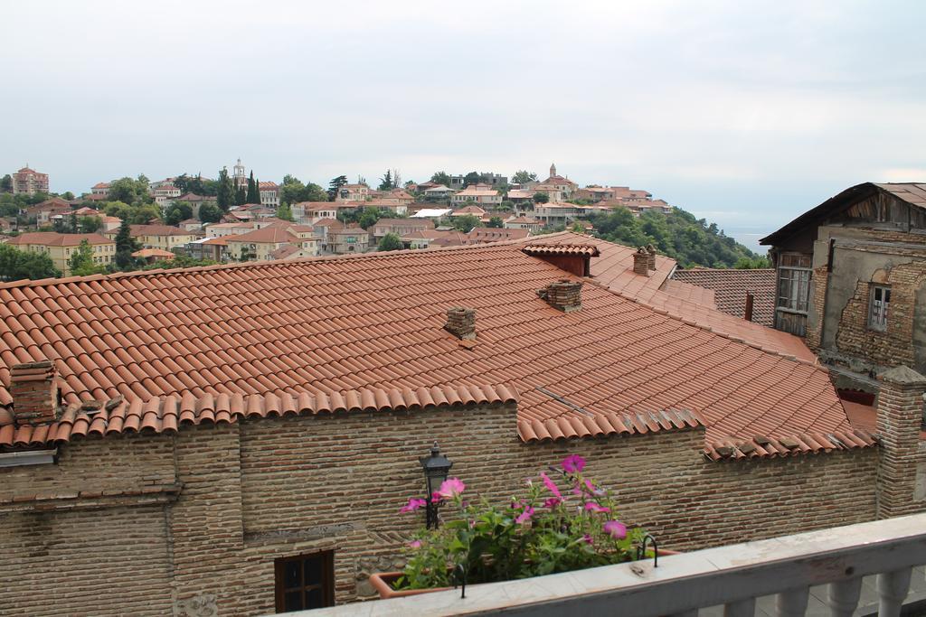 Guesthouse Honeymoon Sighnaghi Ngoại thất bức ảnh