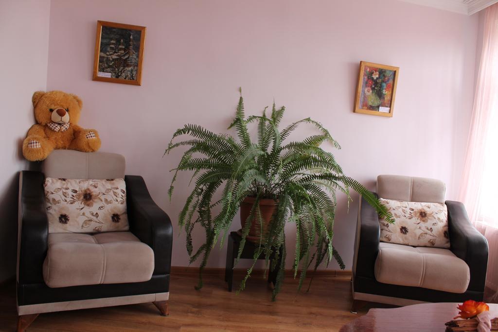 Guesthouse Honeymoon Sighnaghi Ngoại thất bức ảnh
