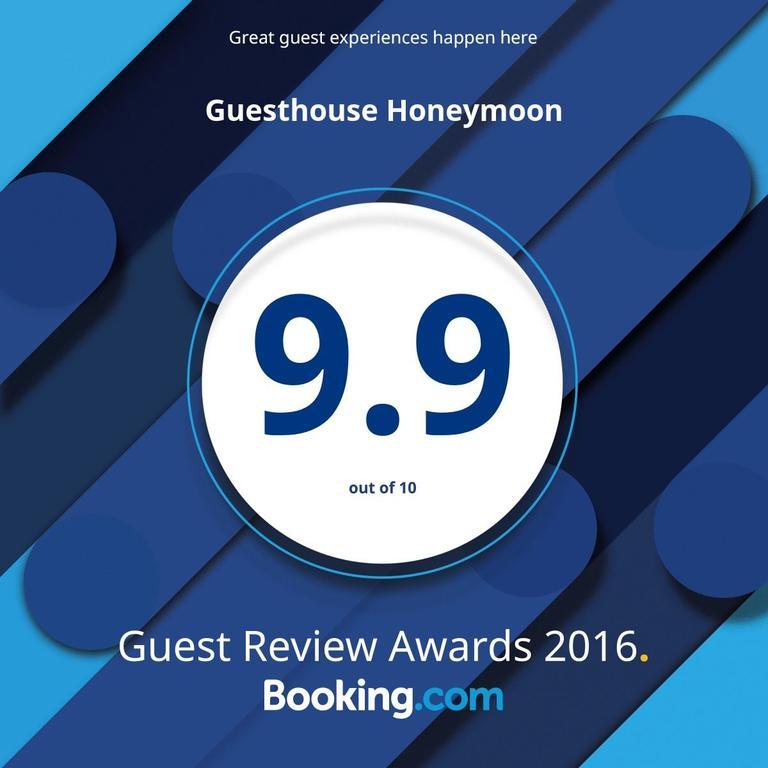 Guesthouse Honeymoon Sighnaghi Ngoại thất bức ảnh