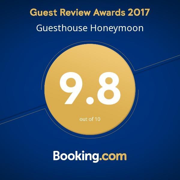 Guesthouse Honeymoon Sighnaghi Ngoại thất bức ảnh